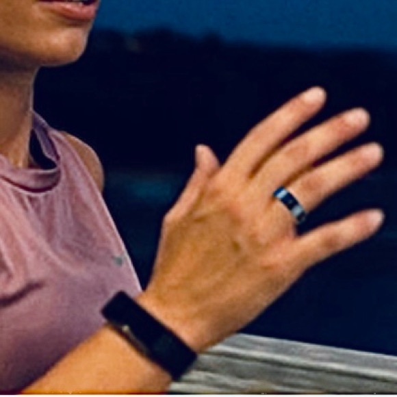 Smart Ring Fitness and Vitals Tracker - Silver Size 8 Android, IOS - New - Picture 4 of 4